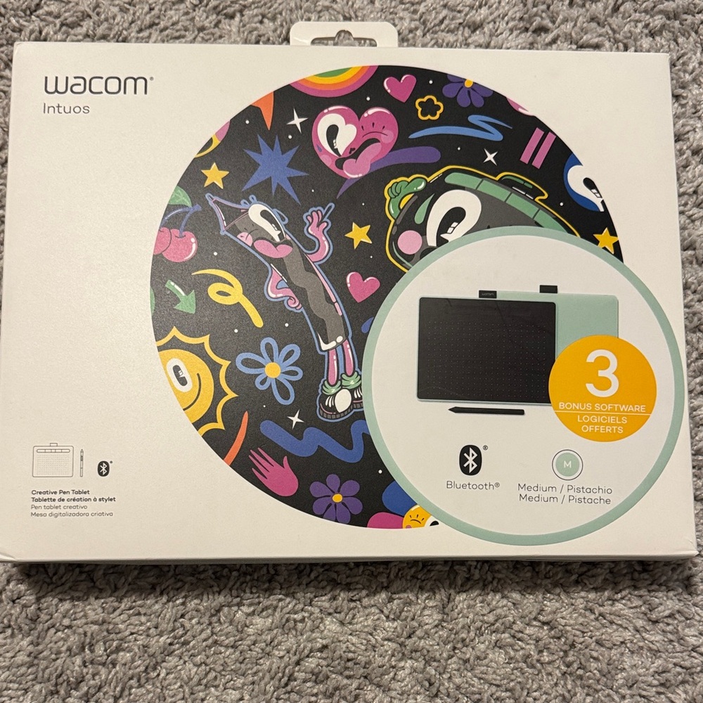 🌙 Wacom Intuos Medium Bluetooth Tablet (Pistachio Green)